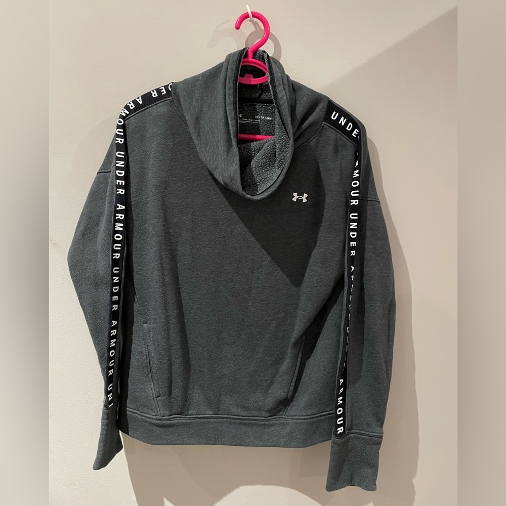 Womens Under Armour sweater size XS